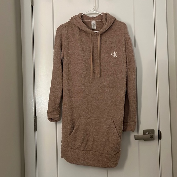 Calvin Kline super comfy cozy oversized lounge hoodie with pockets 🕯️ - Picture 2 of 7